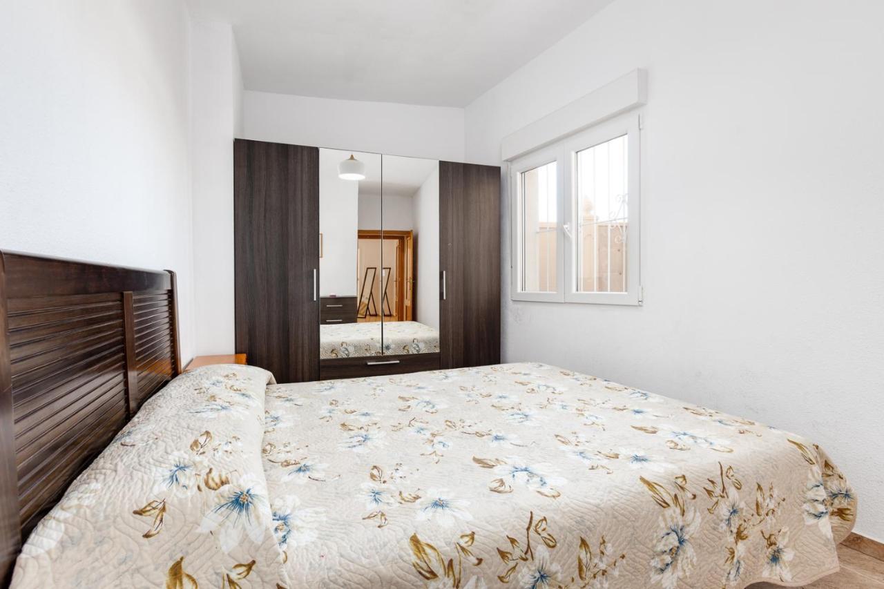 Bonito Apartamento De Dos Habitacion Y Piscina Torrevieja Eksteriør bilde